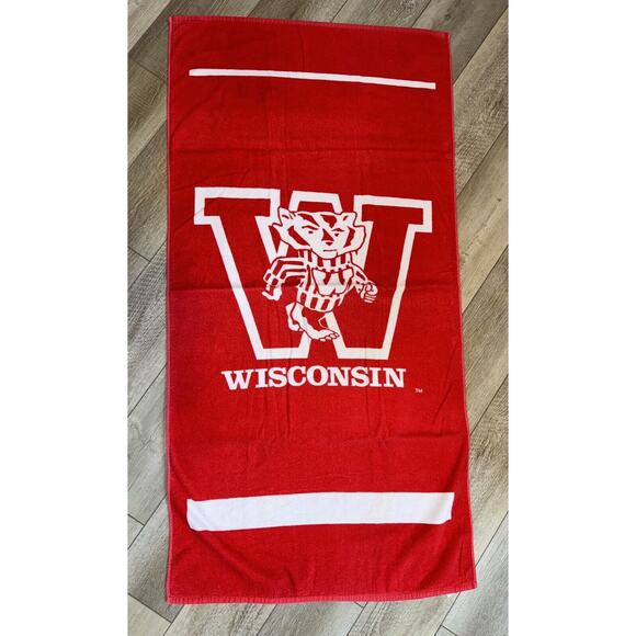 University of Wisconsin Bucky Badger Beach Towel Collegiate Cotton 30" x 60" - Picture 1 of 6